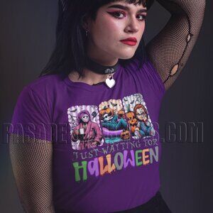 04.00.282 👕 Just Waiting for Halloween | Graphic Crew T-Shirt